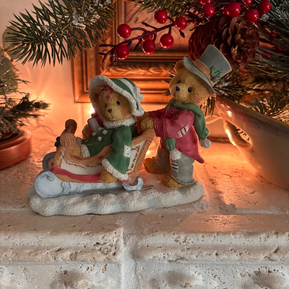 Cherished Teddies Festive  Figurine 1996   Walking in A Winter Wonderland Series